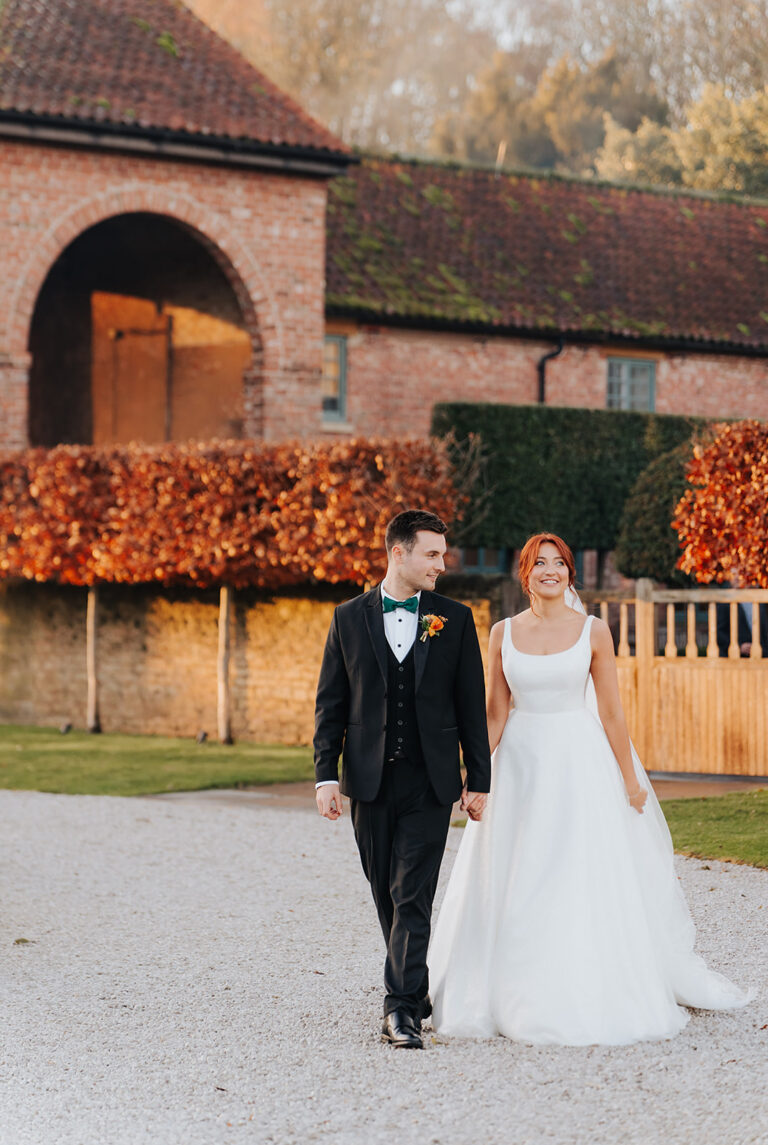 Sophie & Nick – Hazel Gap Barn